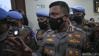 Ekspresi Irjen Ferdy Sambo usai Diperiksa 7 Jam