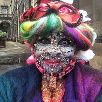 Aku tidak suka ditindik tapi untuk memecahkan rekor karena harus mendapat tingkat tinggi. Aku ingin memecahkan rekor. Keluargaku sendiri bahkan tidak suka tato atau tindik, ujar Elaine.Foto: Instagram @mostpiercedwomanelainedavidson