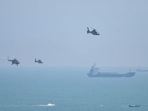 Panas! Kapal Perang China-Taiwan Saling Membayangi di Selat Taiwan