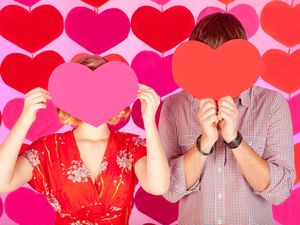 7 Contoh Panggilan Sayang Bahasa Jawa, dari Dek Ayu hingga Nimas