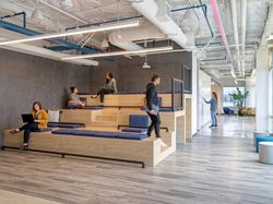 Mengintip Kantor Pusat PayPal yang Keren Banget