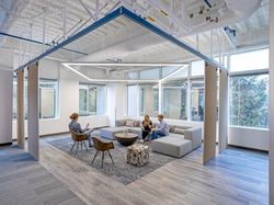 Mengintip Kantor Pusat PayPal yang Keren Banget