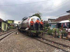 Sterilisasi Jalur KA Stasiun Kotalama-Jagalan Kota Malang  Kembali Ditunda
