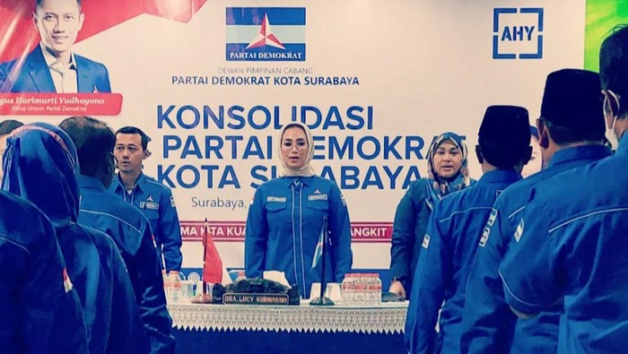 Ketua Demokrat Surabaya Lucy Kurniasari saat konsolidasi internal