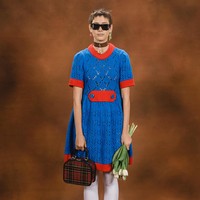 Inilah koleksi Coach musim dingin 2022. Desainer Stuart Vevers menghadirkan koleksi yang mencoba beresonansi dengan audiens lebih muda namun tetap memiliki konsep orisinil milik Coach. Foto: Dok. Coach.