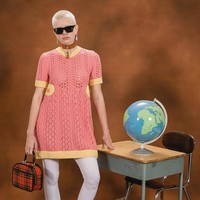 Inilah koleksi Coach musim dingin 2022. Desainer Stuart Vevers menghadirkan koleksi yang mencoba beresonansi dengan audiens lebih muda namun tetap memiliki konsep orisinil milik Coach. Foto: Dok. Coach.