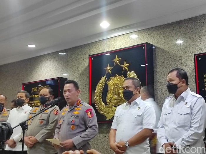 Konpers Kapolri Jendera Listyo Sigit Prabowo soal kasus tewasnya Brigadir Yoshua.