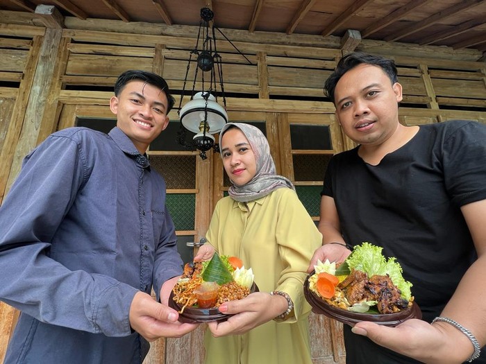 Lomba Tumpeng