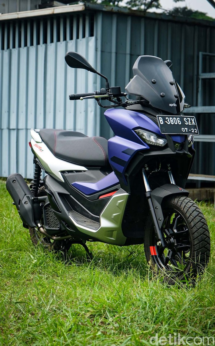 Menjajal Aprilia SR-GT 200 Skuter bergaya petualang Aprilia SR-GT 200 resmi diluncurkan di Indonesia. Penasaran dengan performa Aprilia SR-GT 200 ini?