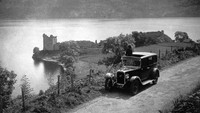 Sejarah juga mencatat, tahun 565 Masehi, seorang misionasir dari Irlandia bernama St Columba pernah melihat seekor monster raksasa di Danau Loch Ness. Bagi masyarakat Skotlandia, mitos atau legenda monster di Danau Loch Ness memang menjadi cerita turun temurun.