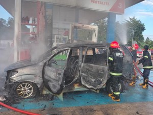 Detik-detik Mobil Terbakar gegara Ledakan saat Isi BBM di SPBU Luwu