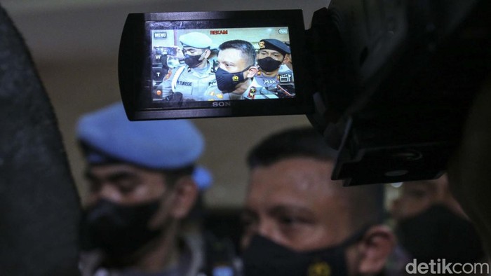 Irjen Ferdy Sambo datang memenuhi panggilan pemeriksaan di Bareskrim Polri, Kamis (4/8/2022) Sambo diperiksa terkait dengan kasus penembakan yang dilakukan Bharada E yang menewaskan Brigadir J di rumah dinasnya.
