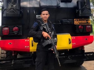 Bharada E Saat Akui Tembak Yoshua: Tak Usah Ditanya Pak, Saya Tulis Sendiri