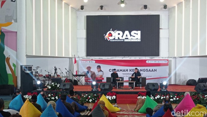 Orasi Kebangsaan di GOR Arcamanik, Kota Bandung.
