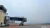 Tiga pesawat tujuan Bandara Sultan Syarif Kasim (SSK) II Pekanbaru, Riau gagal mendarat dan berputar-putar di langit Riau. Satu pesawat terpaksa harus mendarat di Batam, Kepulauan Riau akibat kabut tebal.