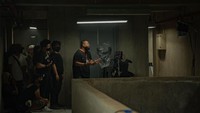 Joko Anwar mengambil lokasi sebuah rusun mangkrak untuk film horor sekuel yang berkisah soal keluarga Rini (Tara Basro). Dok. Rapi Film
