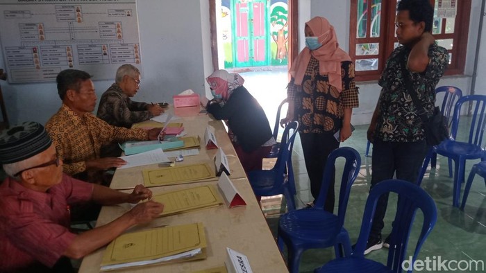 Pendaftaran perangkat desa serentak di Klaten hari pertama di Desa Trasan, Kecamatan Juwiring, Kamis (4/8/2022).