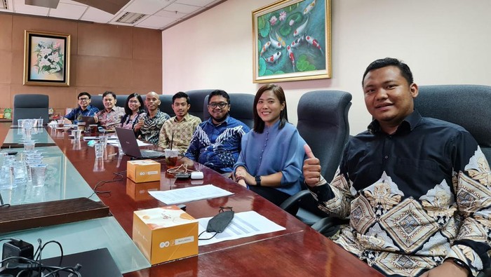 Perusahaan UMKM Ini Melantai di Bursa PT Sari Kreasi Boga Tbk (RAFI) telah melakukan Penawaran Umum Perdana Saham. Nilai pemesanannya tercatat mencapai Rp 1,567 Triliun.