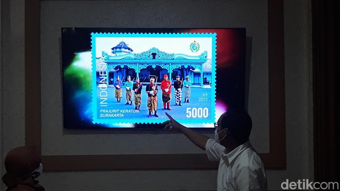 Prangko seri prajurit Keraton Solo yang diluncurkan Kemenkominfo, Kamis (4/8/2022).