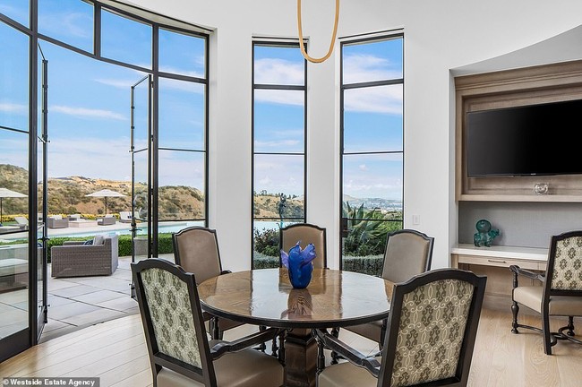 Rumah baru Adele dan Rich Paul ini memiliki delapan kamar dan 12 kamar mandi. (Foto: Dok. Westside Estate Agency)