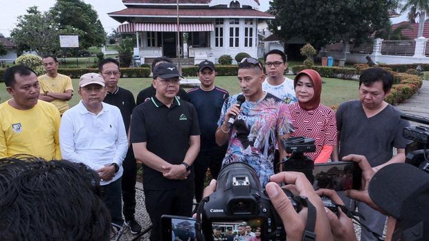Menparekraf Sandiaga mengunjungi Rumah Bekas Kediaman Bung Karno di Bengkulu, Rabu (3/8/2022).