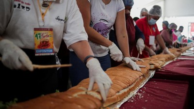 Sudah Tahu Belum? Sandwich Terpanjang di Meksiko Pecahkan Rekor Dunia
