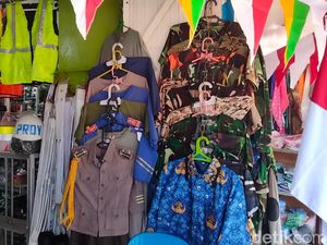 Tak Hanya Bendera, Kampung Darmo Kali Juga Kebanjiran Order Baju Karnaval