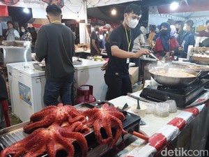 Festival Kuliner Solo di Vastenburg, Ada Ribuan Porsi Tengkleng-Sambal Gratis!