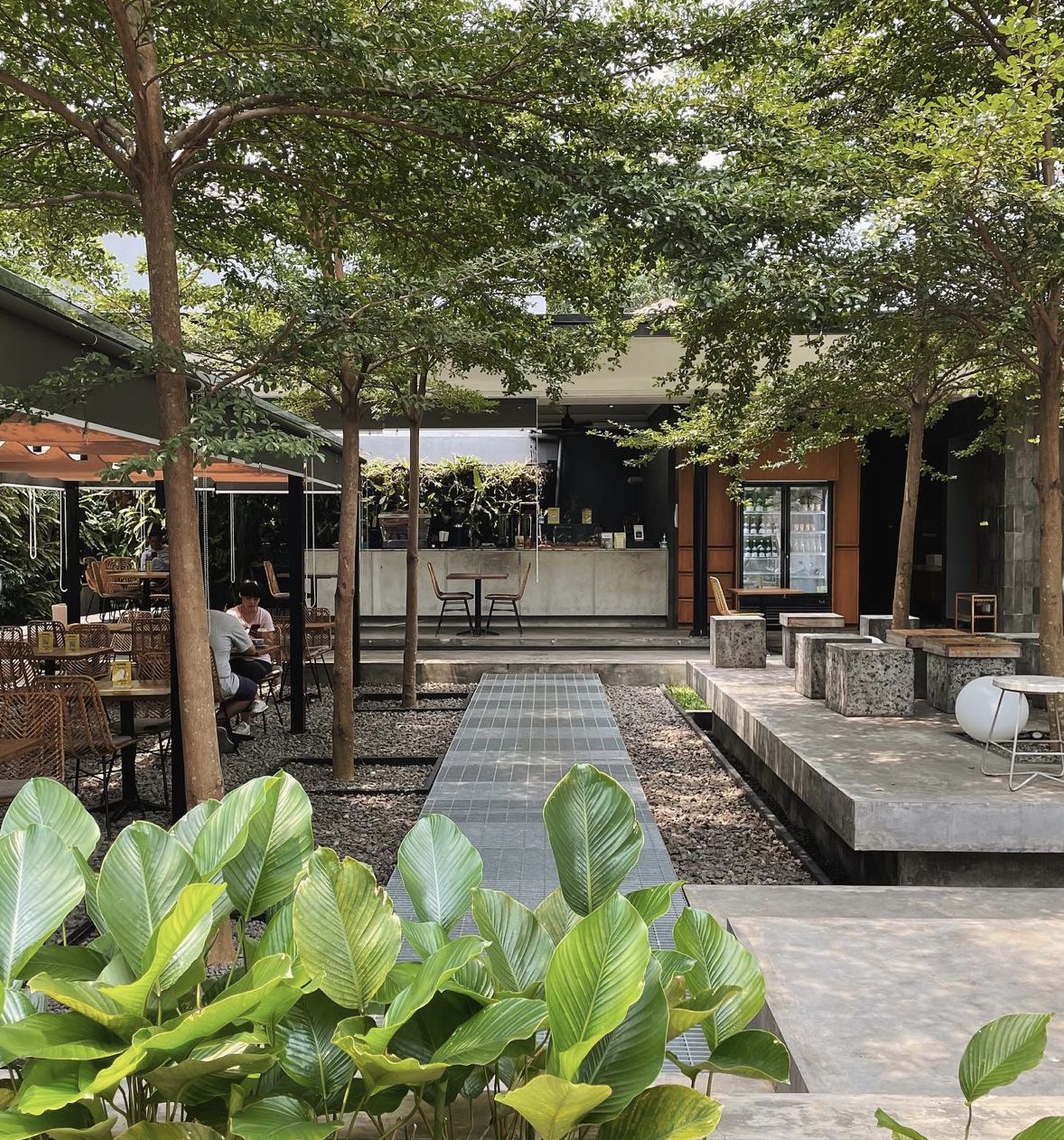 5 Kafe Outdoor di Senopati yang Cocok Buat Santai Usai Sunmori