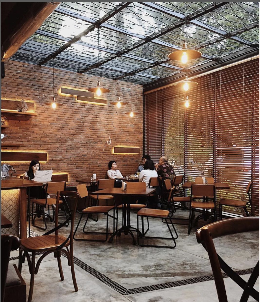 5 Kafe Outdoor di Senopati yang Cocok Buat Santai Usai Sunmori