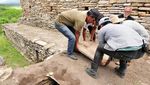 Arkeolog Temukan Ratusan Bejana Tempat Kremasi Suku Maya