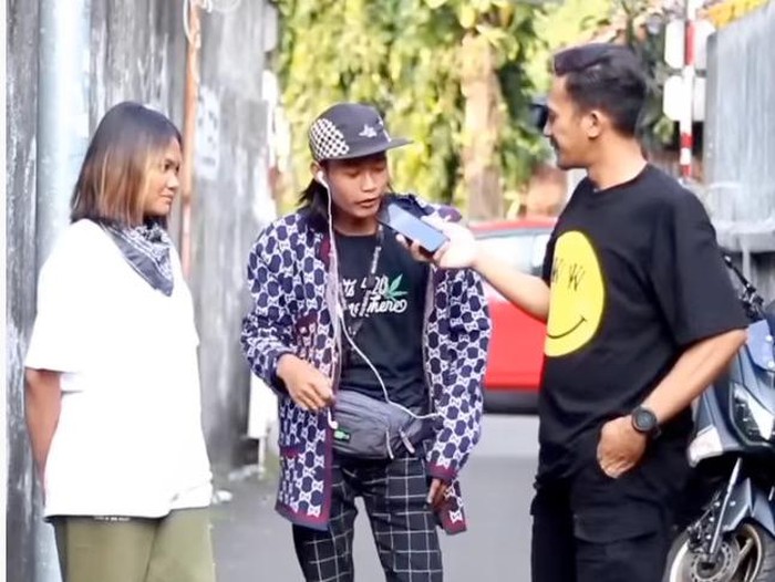 Bonge Pakai Jaket Gucci