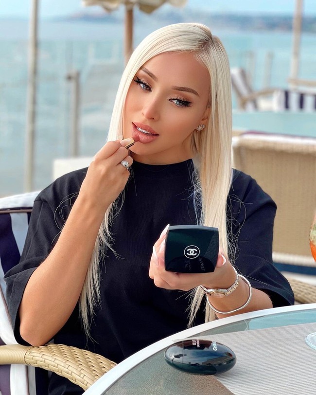 Aku percaya bahwa dengan tim manajemenku, kami bisa melakukan apapun dengan baik, mengembalikan Rancagua menjadi tim pemenang, dengan aspirasi. Bukan hanya main untuk berpartisipasi. Aku ingin tim yang berjuang untuk semuanya, ungkapnya. Foto: Instagram