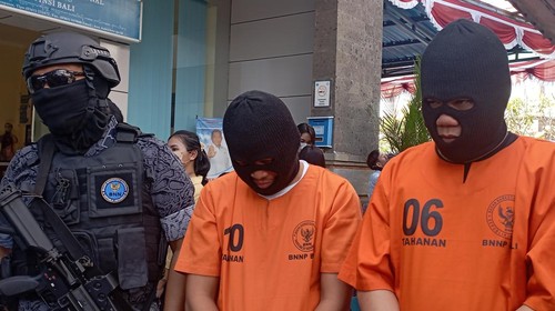 Dua orang pengedar narkotika jenis ganja jaringan Sumut dibekuk oleh petugas BNNP Bali. Petugas menyita barang bukti 6 kilogram ganja.