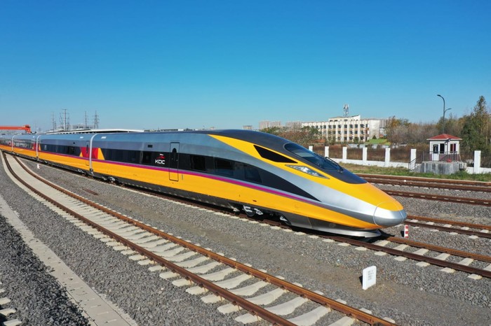 EMU Kereta Cepat Jakarta-Bandung EMU Kereta Cepat Jakarta-Bandung