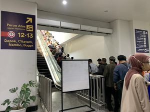 Stasiun Manggarai Masih Bergelut dengan Eskalator Rusak dan Atap Bocor