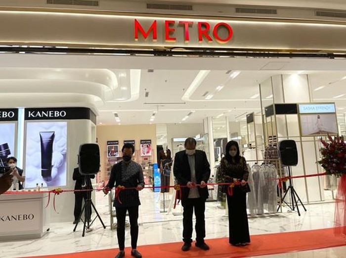 Gerai ke-13 Metro Departement Store di Trans Icon Mall Surabaya