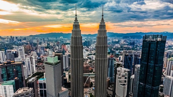 Twin tower Kuala Lumpur in city