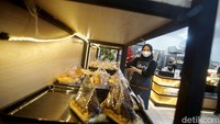 Kini, Rumah BUMN tak hanya memfasilitasi UMKM saja. Ada lima bidang yang dibawahi, yakni pengembangan UMKM, pusat berkumpul milenial, coworking space, informasi tanggap bencana dan kredit untuk UMKM. Rumah BUMN ini juga milik seluruh BUMN yang ada di Kota Pekalongan. Ada juga tempat yang mendukung perkembangan bisnis dan kreativitas para milenial. 