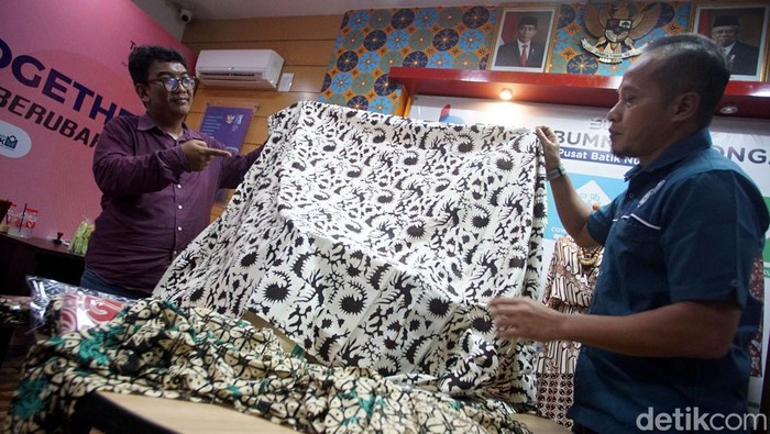 Intip Hasil Produksi UMKM Rumah BUMN Pekalongan Rumah BUMN Pekalongan menjadi Pusat Batik Nusantara dalam hal pengembangan UMKM disekitarnya. Seperti apa hasilnya? Intip yuks…