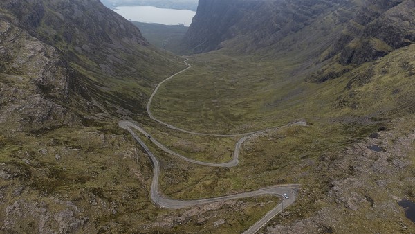 Terbentang 18 km dari Tornapress ke Applecross, Pass of The Cattle dikenal dengan nama The Bealach na Ba. Disebut bersejarah, dulunya jalur ini digunakan untuk menggiring ternak dari Applecross dan pemukiman di sekitar sana. (Getty Images/iStockphoto/Rob Atherton) Terbentang 18 km dari Tornapress ke Applecross, Pass of The Cattle dikenal dengan nama The Bealach na Ba. Disebut bersejarah, dulunya jalur ini digunakan untuk menggiring ternak dari Applecross dan pemukiman di sekitar sana. (Getty Images/iStockphoto/Rob Atherton)