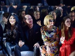 Gaya Pacaran Orang Terkaya Kedua Dunia, Bucin Banget