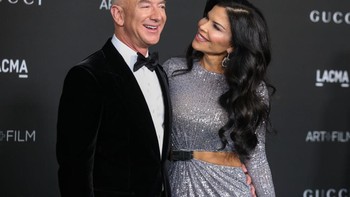 Jeff Bezos sang pemilik Amazon adalah orang terkaya kedua dunia saat ini, hanya kalah dari Elon Musk. Dia telah bercerai dengan sang istri, MacKenzie, pada tahun 2019 setelah menikah selama 26 tahun Foto: Getty Images