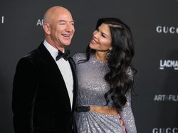 Gaya Pacaran Orang Terkaya Kedua Dunia, Bucin Banget