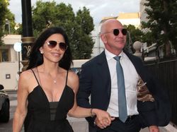 Gaya Pacaran Orang Terkaya Kedua Dunia, Bucin Banget