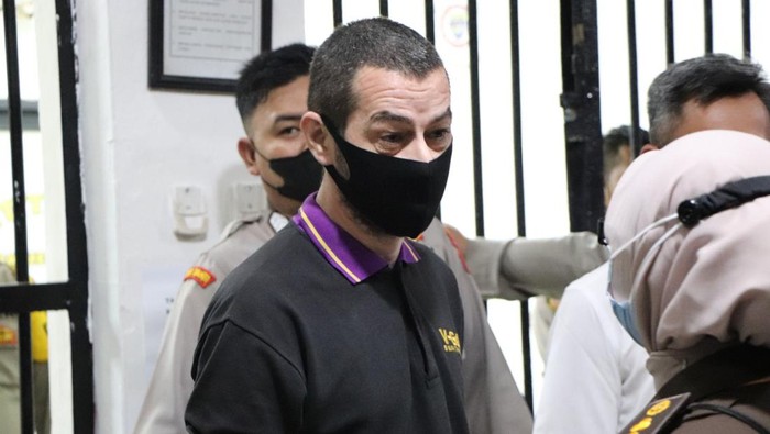Kejagung melakukan ekstradisi terhadap warga Hongaria yang menjadi pelaku kejahatan yakni Robert Horvath atas permintaan pemerintah Hongaria. (dok Istimewa)