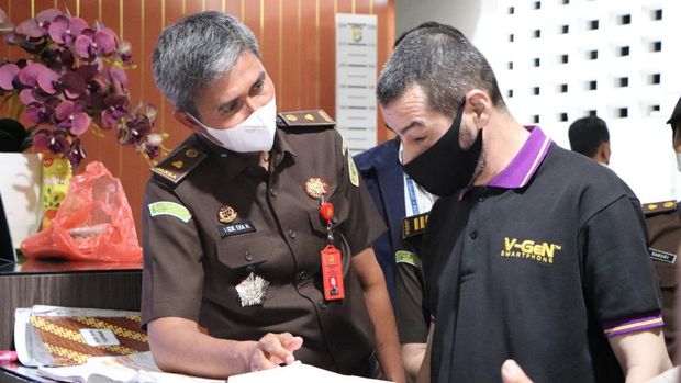 Kejagung melakukan ekstradisi terhadap warga Hongaria yang menjadi pelaku kejahatan yakni Robert Horvath atas permintaan pemerintah Hongaria. (dok Istimewa)