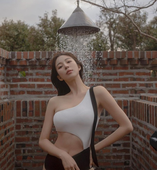 Begini penampilannya saat menjalani pemotretan di Bali.Foto: Instagram @wanna._b