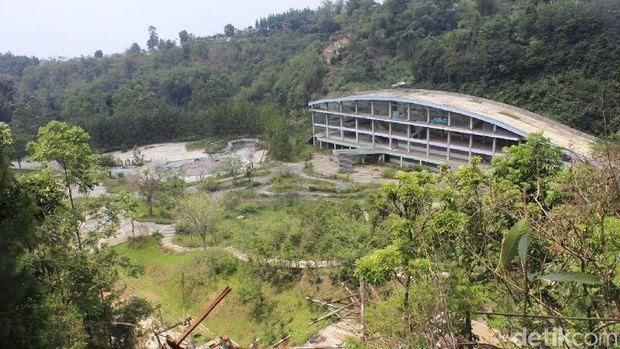 Kondisi Kampung Gajah Wonderland  nan terbengkalai tahun 2019.(Yudha Maulana/detikaicom)