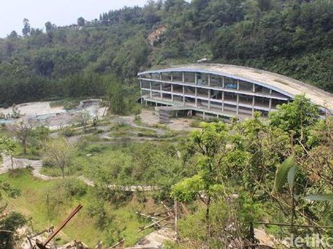Kondisi Kampung Gajah Wonderland  yang terbengkalai tahun 2019.(Yudha Maulana/detikcom)